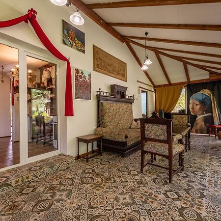 Magnus Lupus Villa Кореница Екстериор снимка