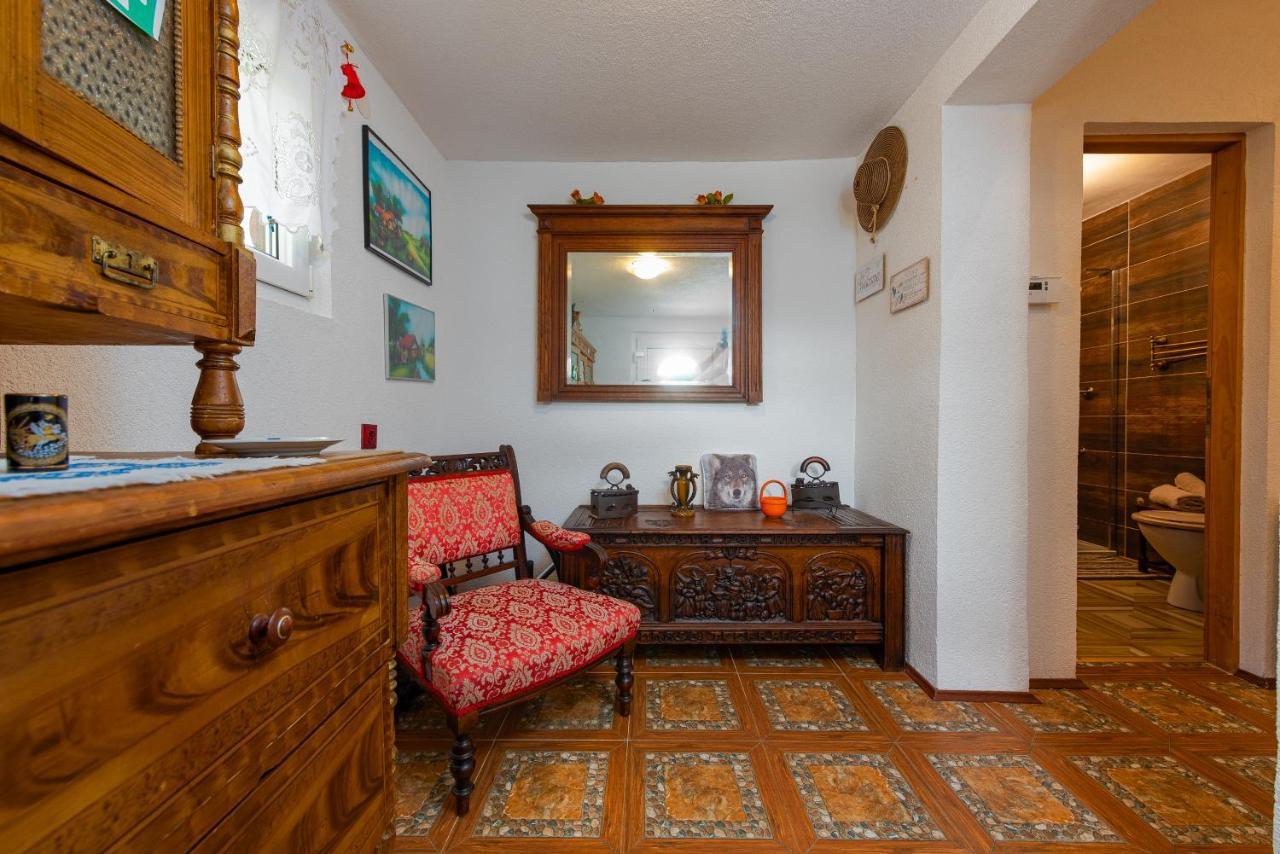 Magnus Lupus Villa Кореница Екстериор снимка