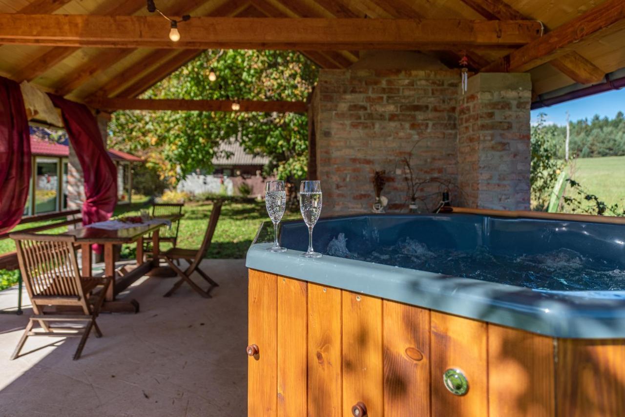 Magnus Lupus Villa Кореница Екстериор снимка